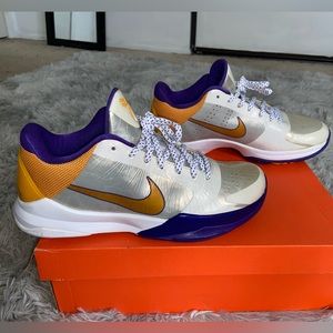 Nike Zoom Kobe V 5 Lakers Home Sneakers Mens size 9.5